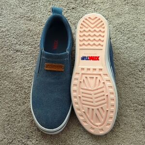 XTRATUF Chambray and faux leather slip ons